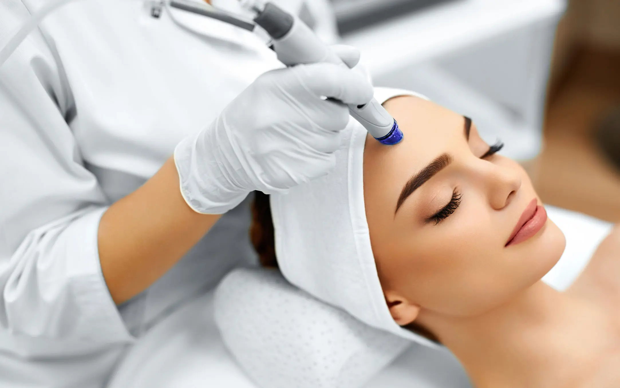 What Is Collagen Lift Therapy and How Can It Help Ageing, Loose Skin ?